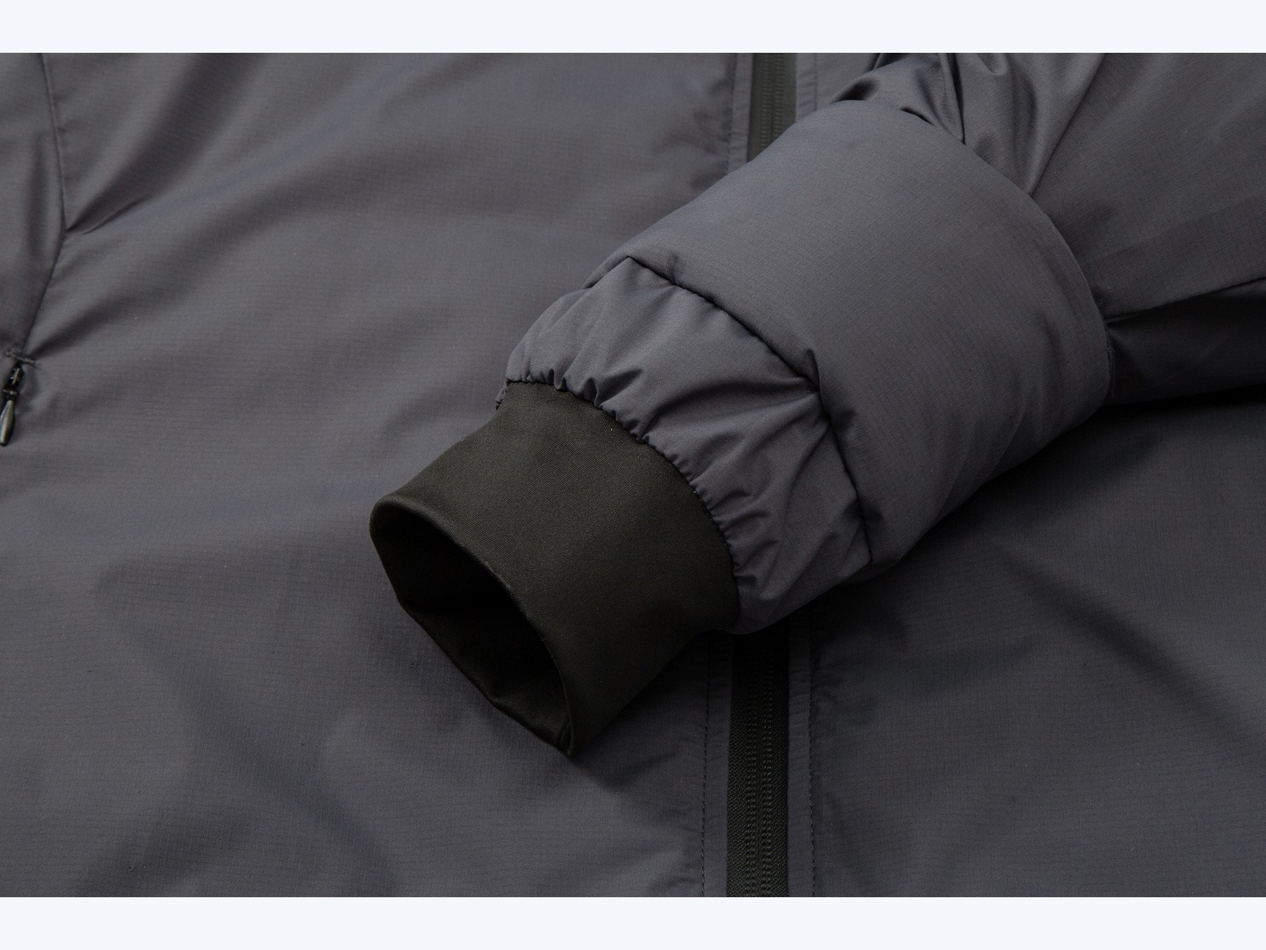 GK8288 wind-blocking cuff detail