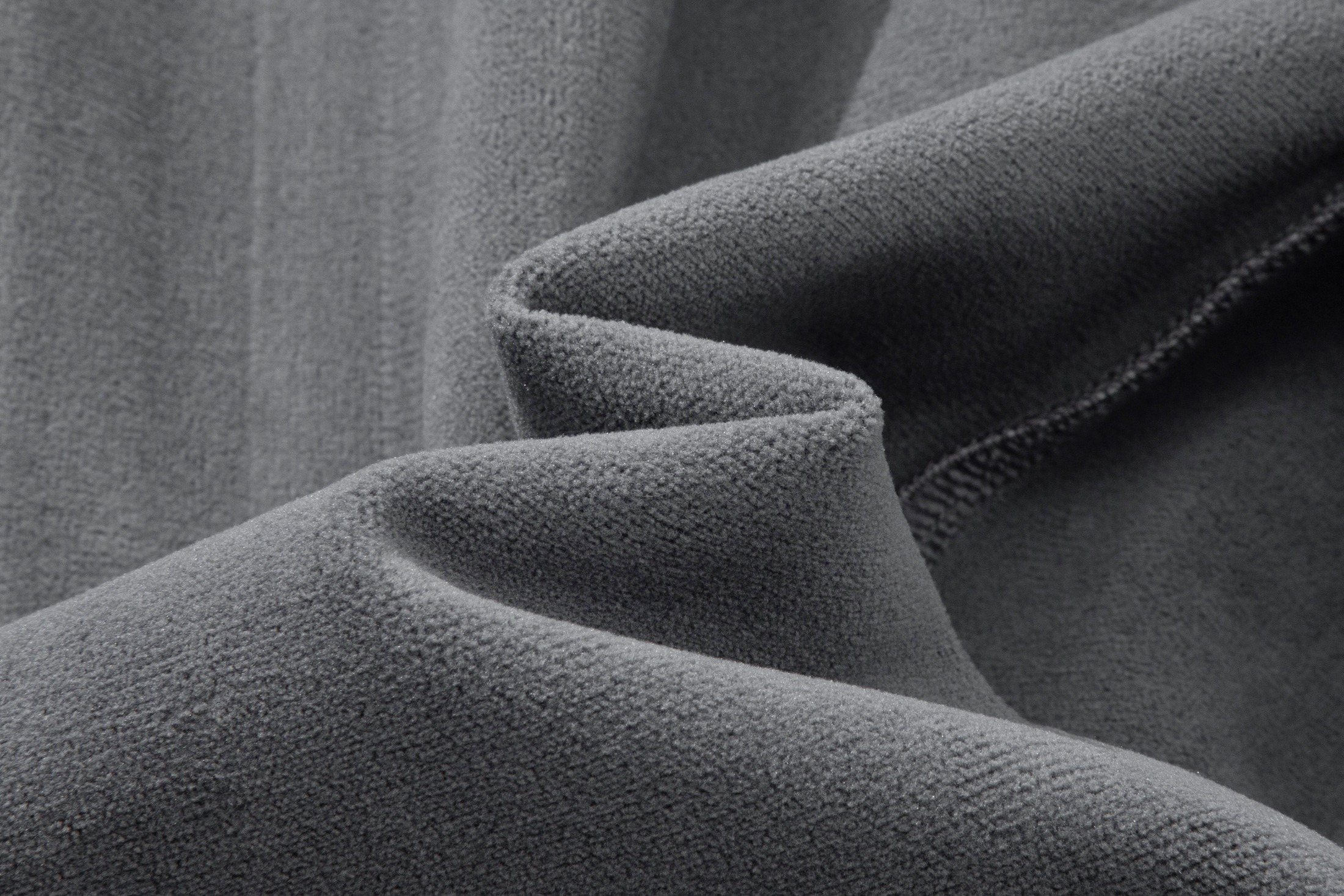 Dense brushed fleece structure