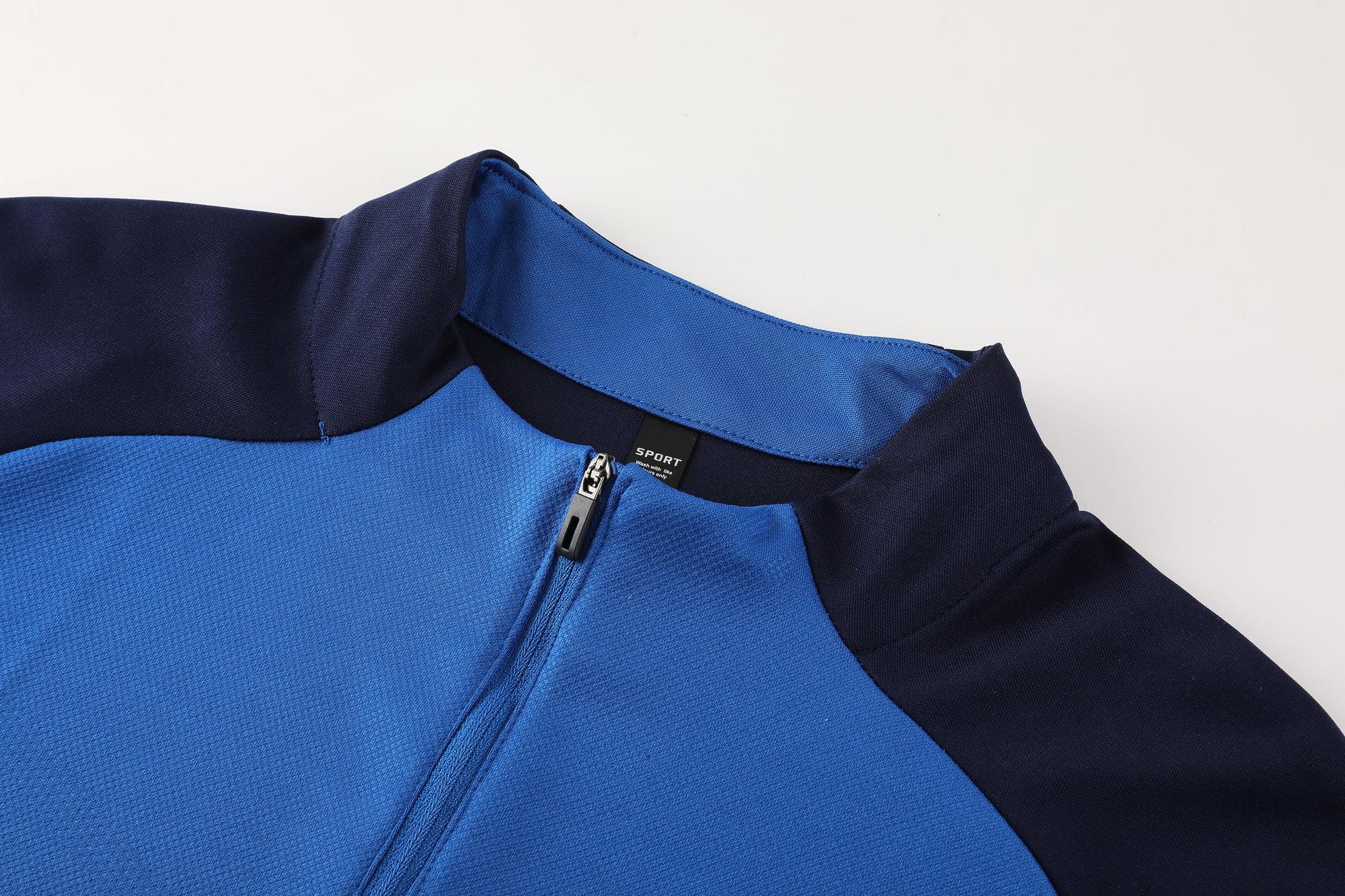 Half-Zip Team Training Top detail 1