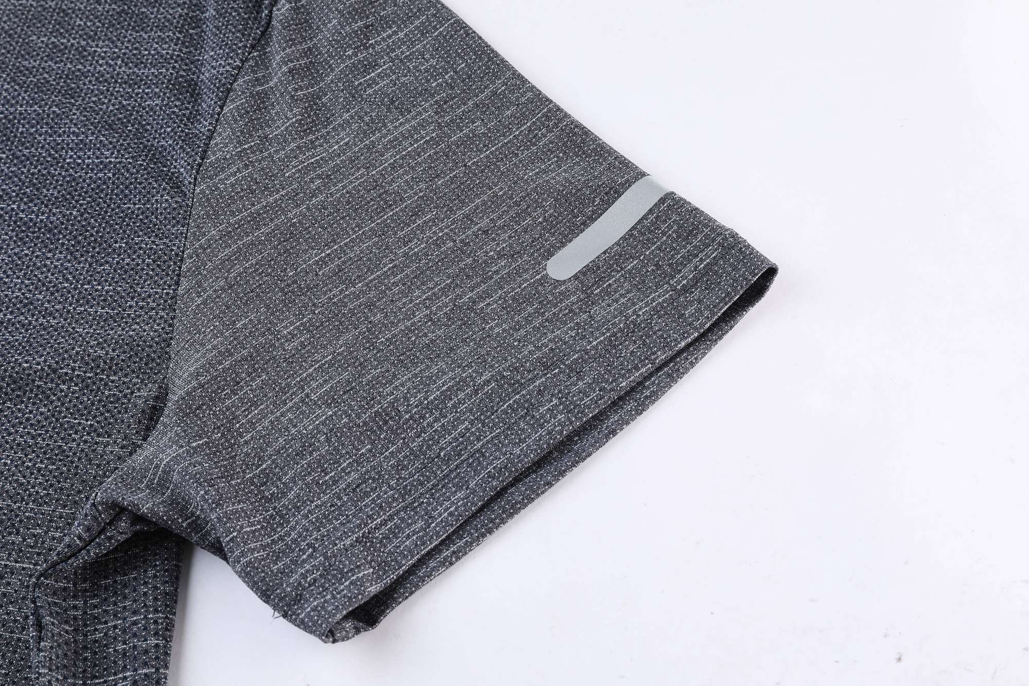 Reflective Quick-Dry Training Shirt detail 2