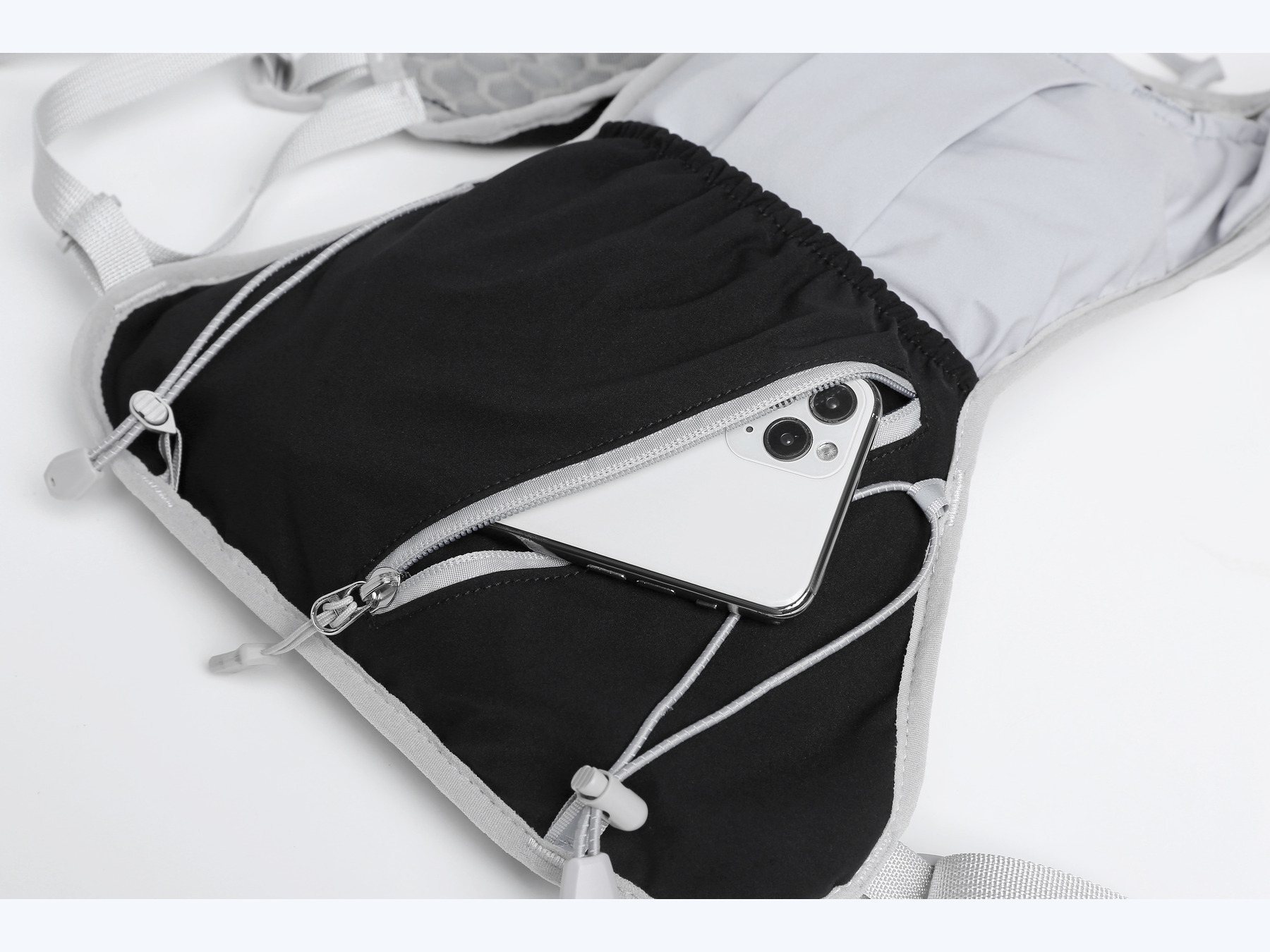 H702 adjustable strap and hardware detail