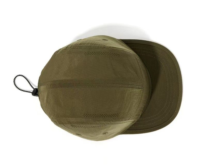 Lightweight curved brim