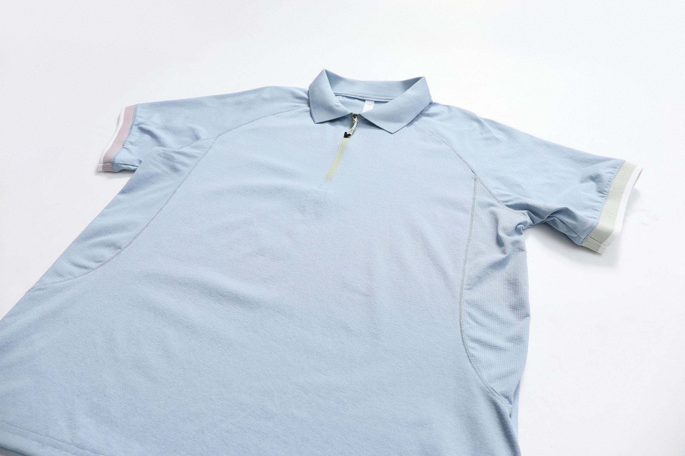 Polo collar and quarter-zip opening