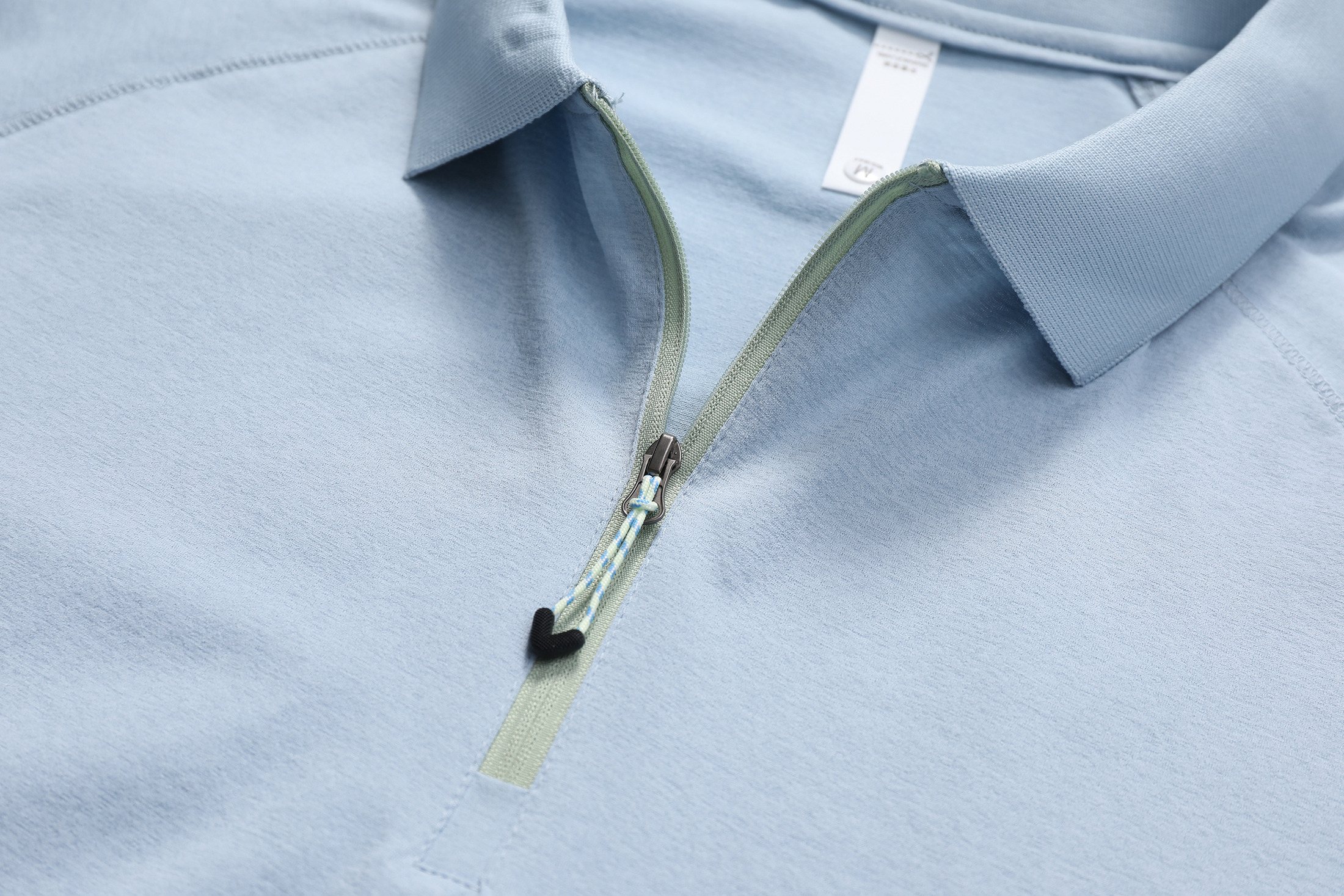 Sleeve and hem finishing