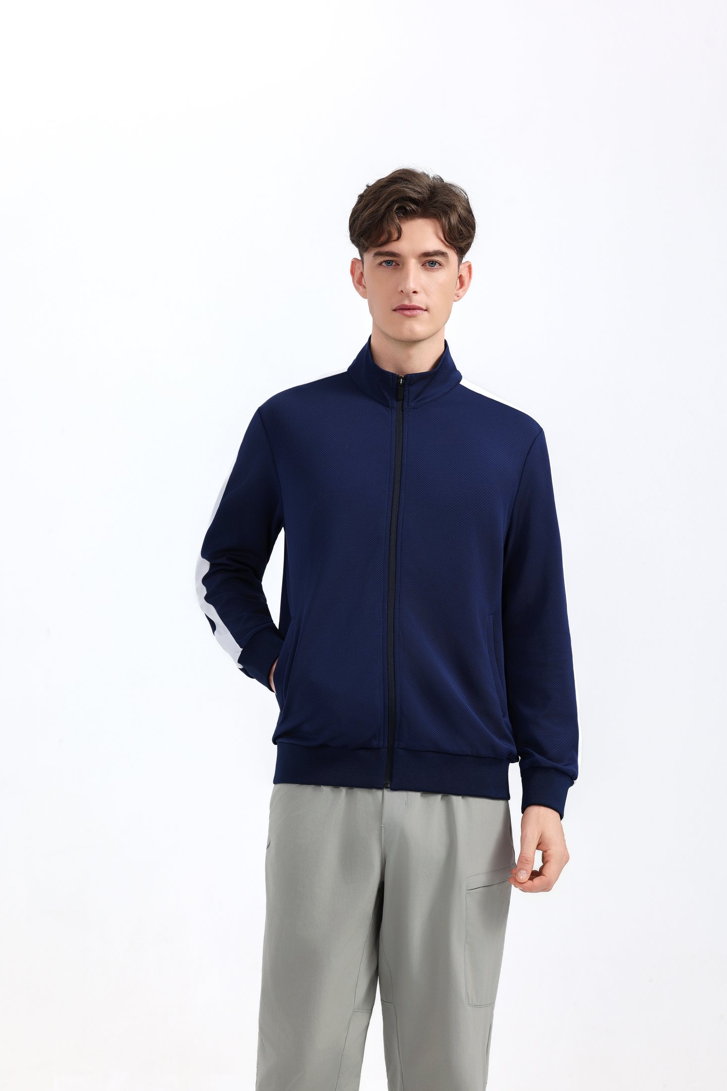 Stand collar and front closure