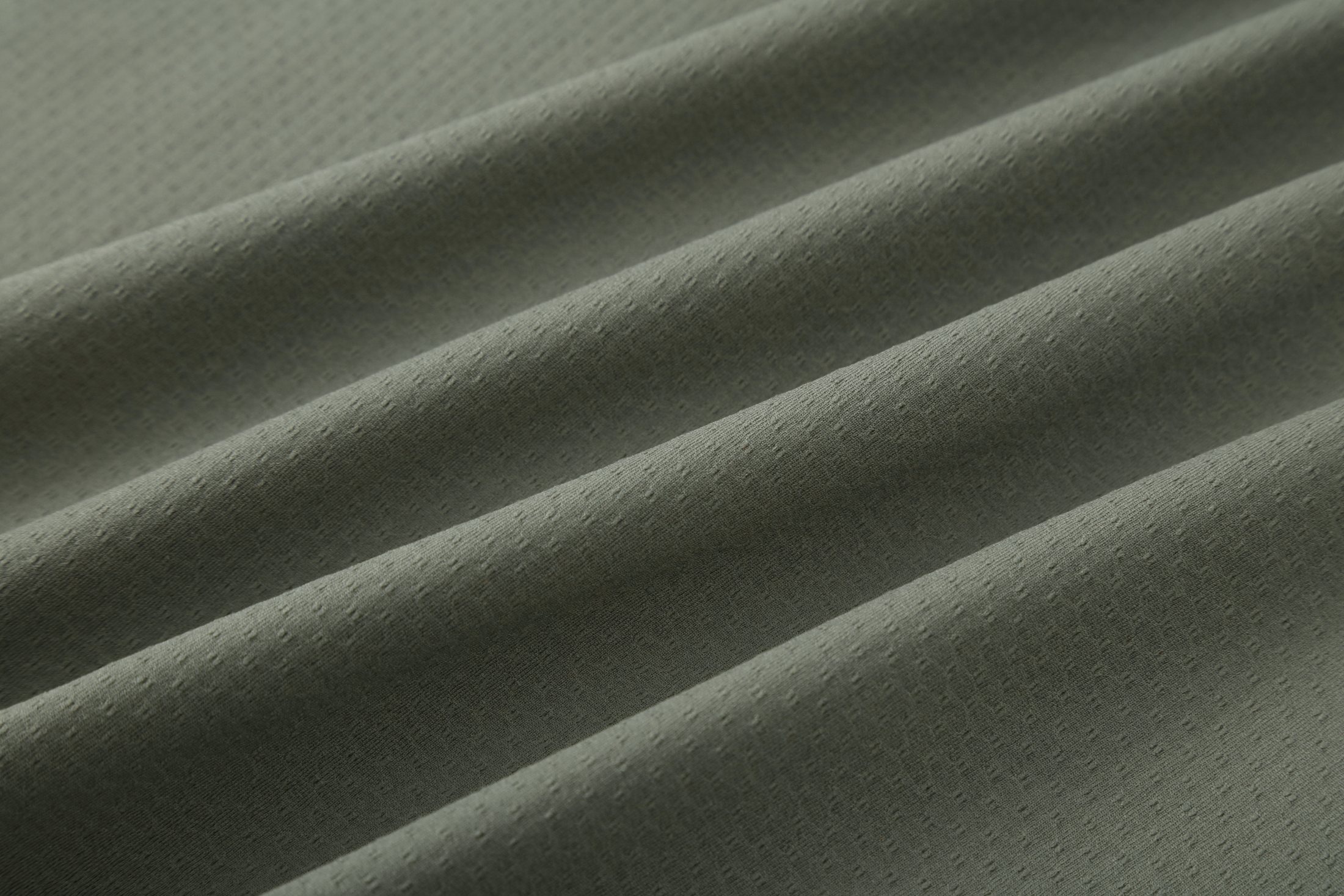 Sleeve and hem finishing
