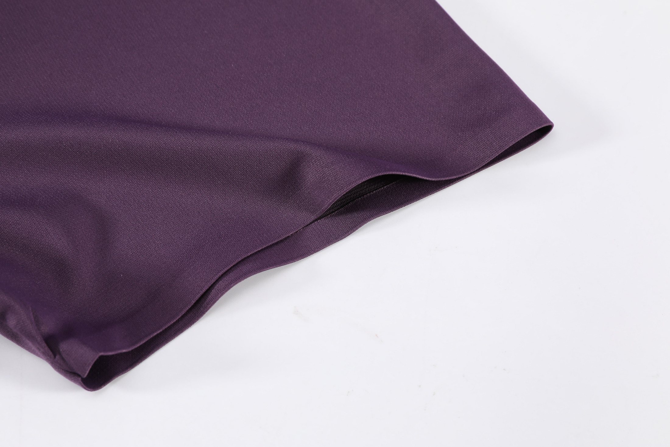 Sleeve and hem finishing