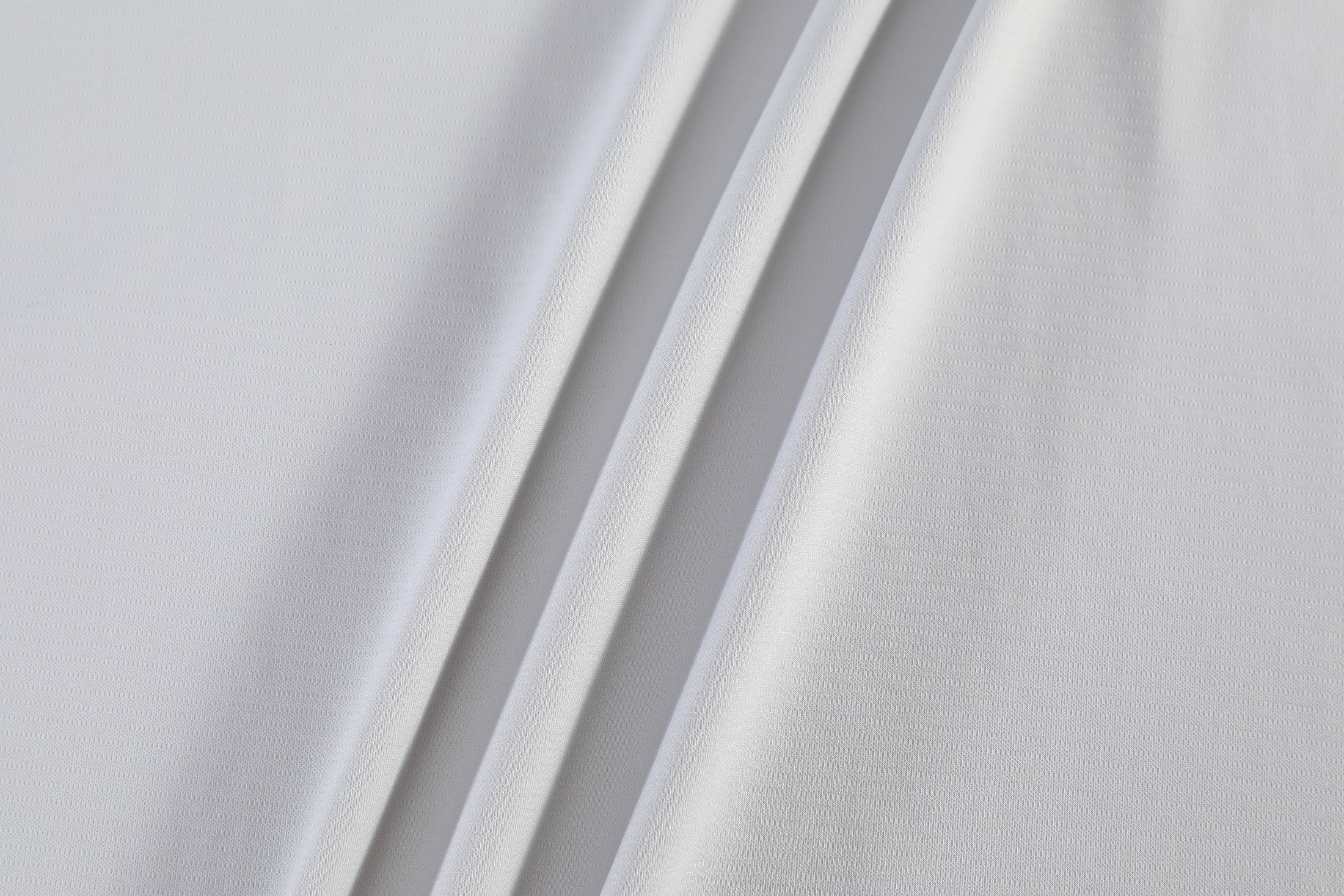 Sleeve and hem finishing