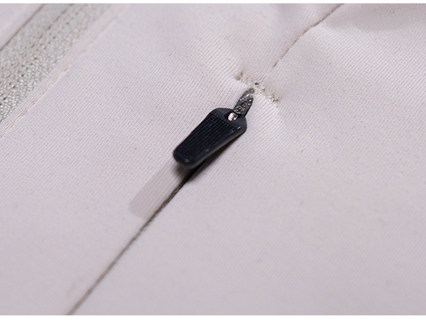 QH88120 half-zip collar detail