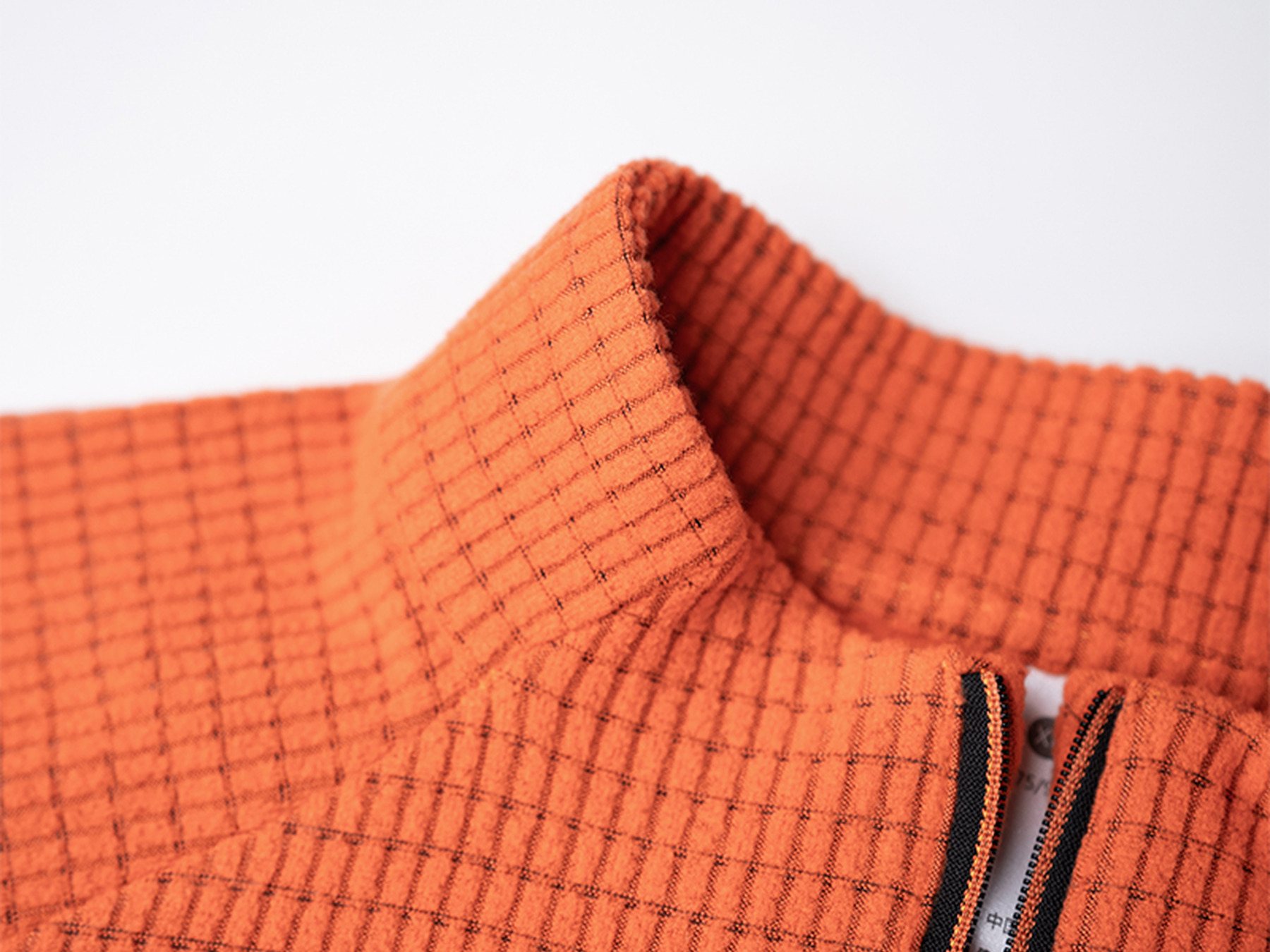 QH88169 half-zip stand collar