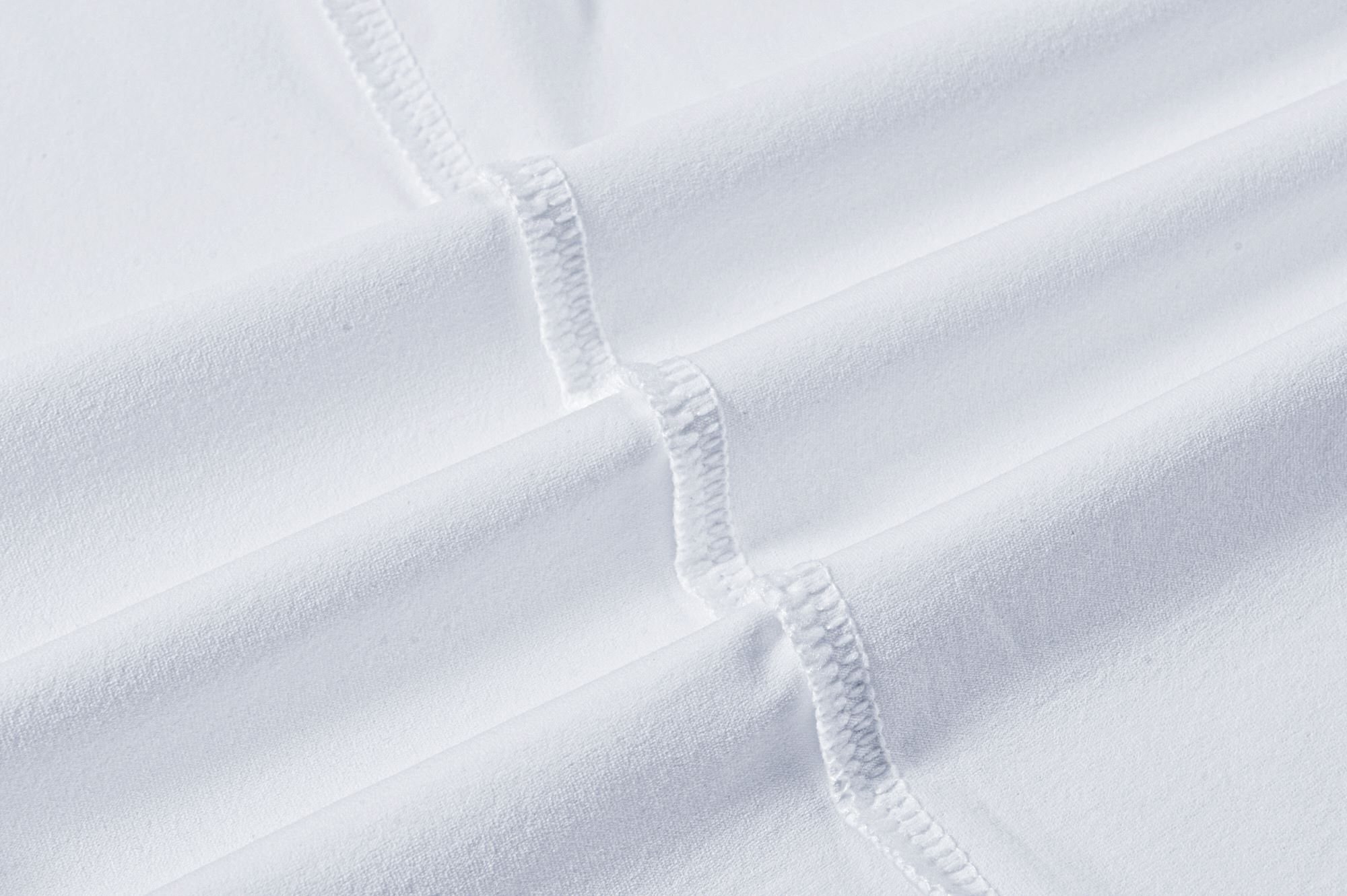 Bonded-Seam Performance Polo detail 3
